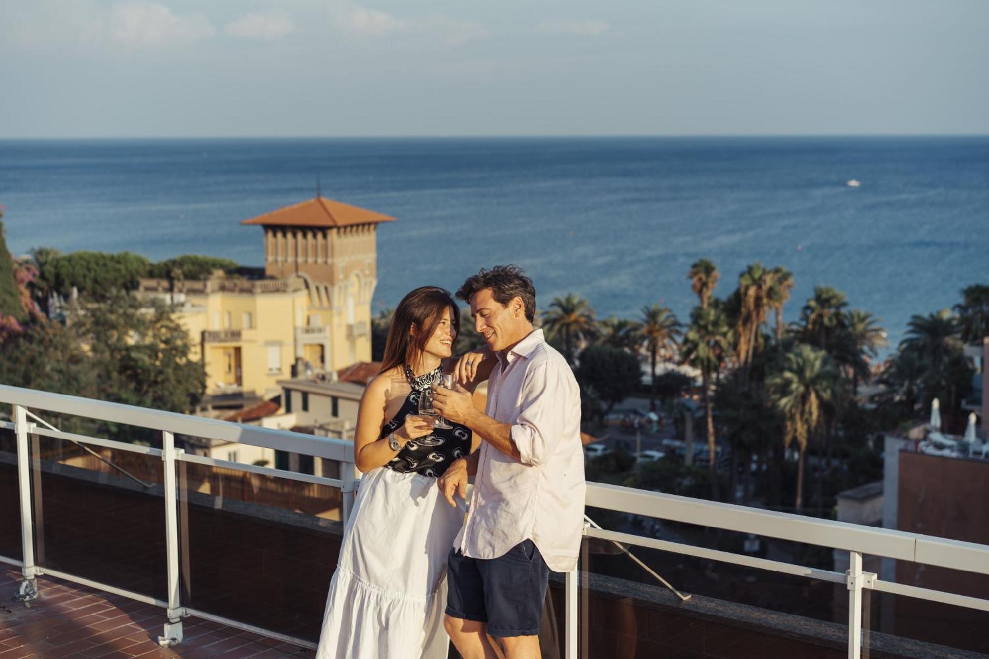 Hotel Careni Villa Italia Finale Ligure Bagian luar foto