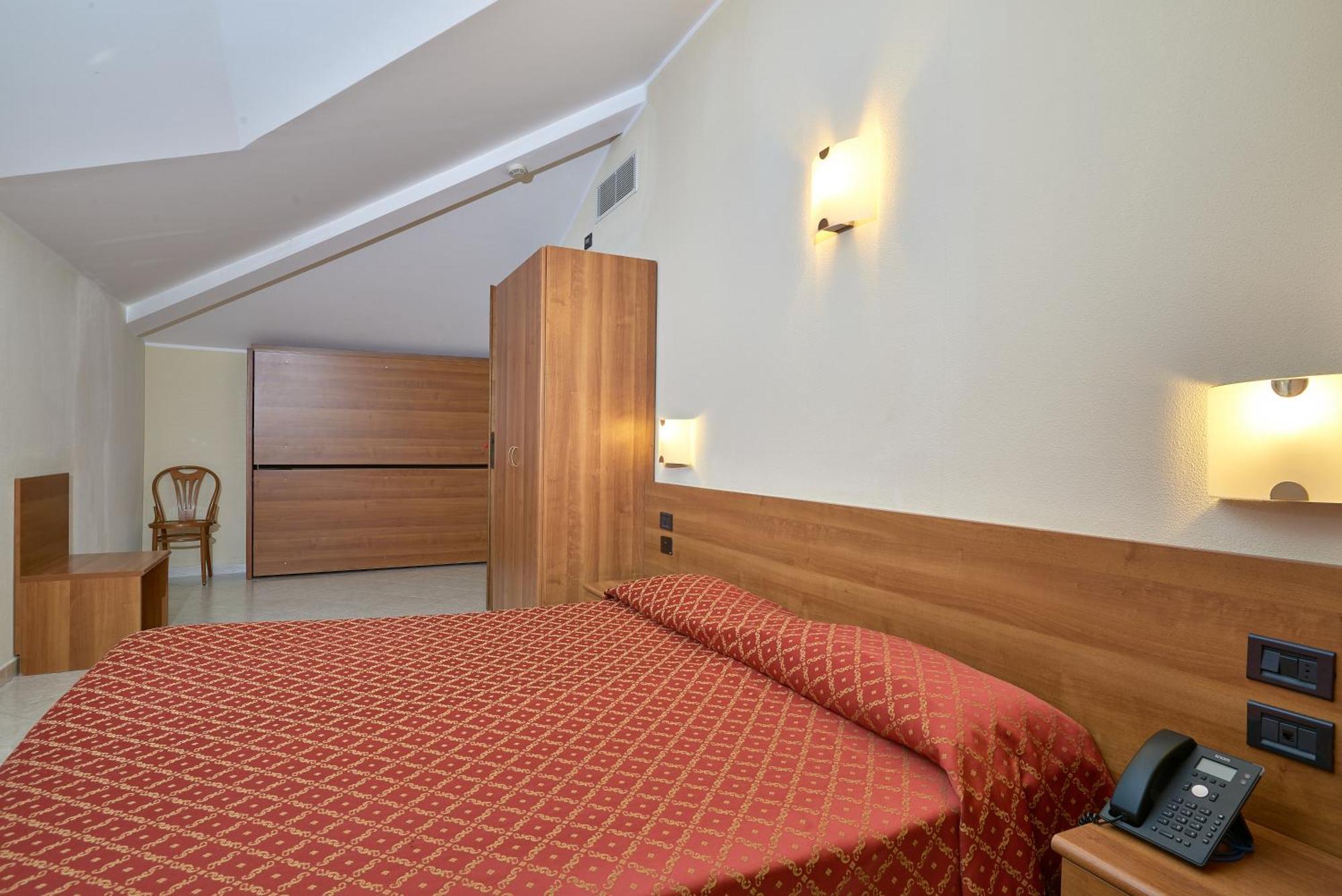 Hotel Careni Villa Italia Finale Ligure Bagian luar foto