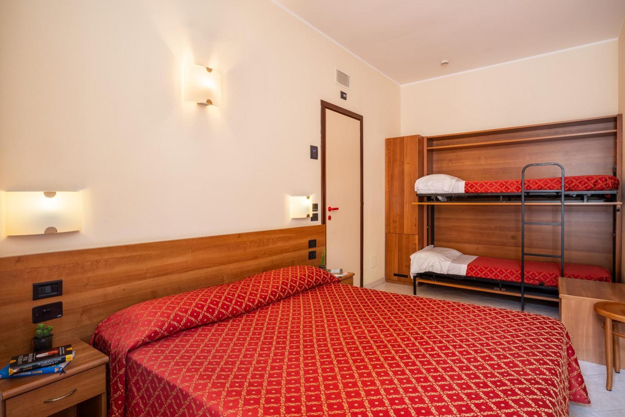 Hotel Careni Villa Italia Finale Ligure Bagian luar foto