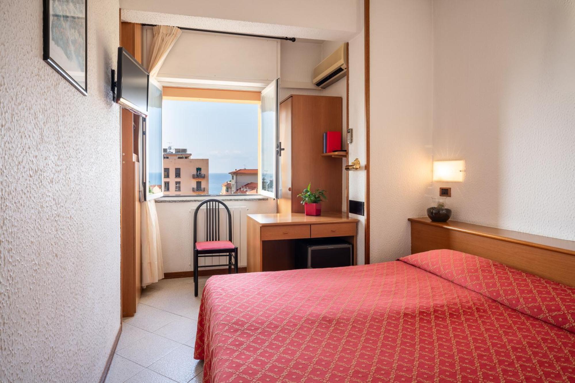Hotel Careni Villa Italia Finale Ligure Bagian luar foto